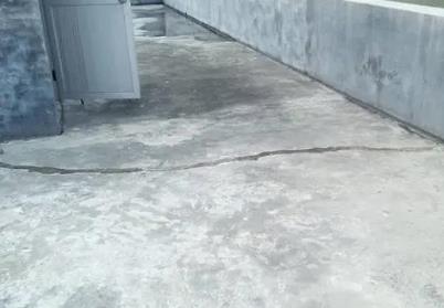 景泰楼顶漏水维修公司分享下如何解决卫生间隐蔽部位漏水的问题?